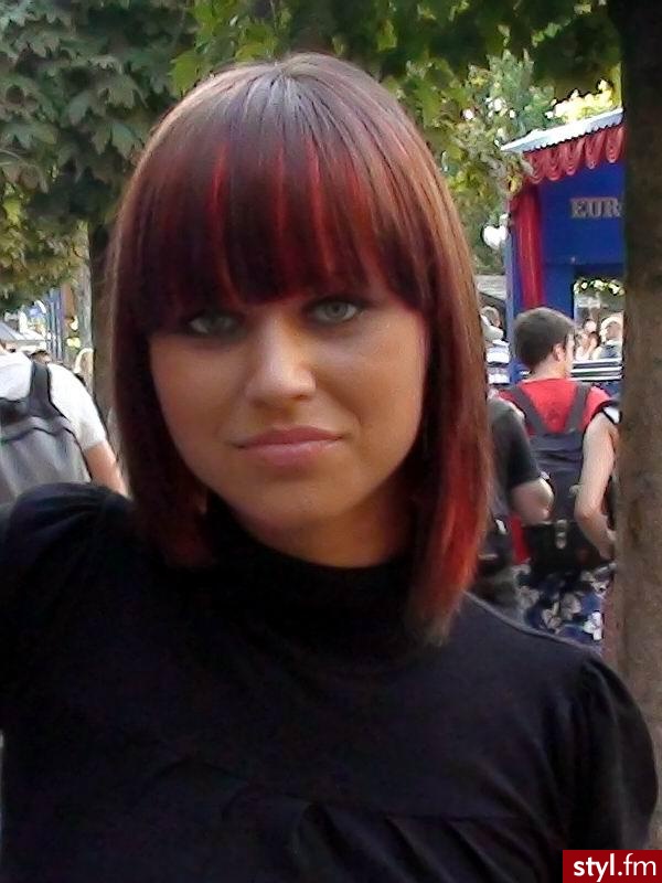 Średnie Fryzury