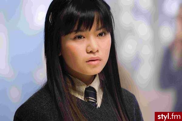 w poprzedniej fryzurze Katie Leung było lepiej. - Średnie Fryzury