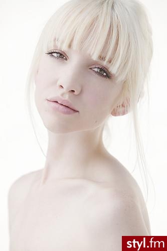 Blond Rozpuszczone Proste z grzywką Na co dzień Krótkie Fryzury