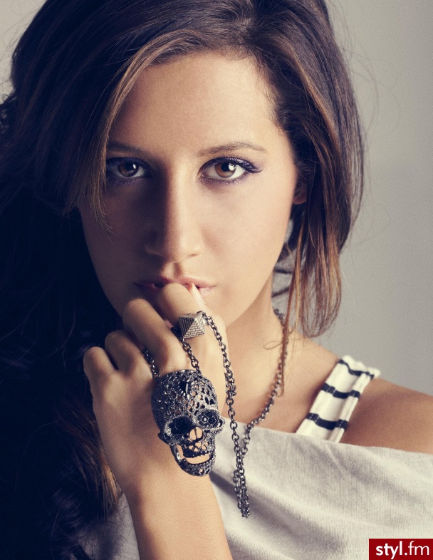 Ashley Tisdale - Naszyjniki Biżuteria Moda