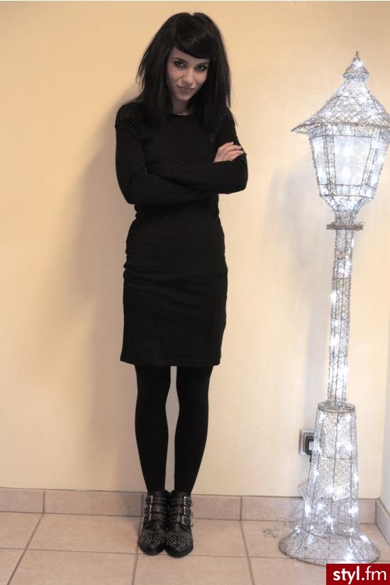 Jeżeli zdjęcie znajduje się już w galerii poproszę o link - Moda uliczna Inne Moda