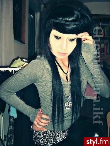 <3 - EMO Alternatywne Średnie Fryzury