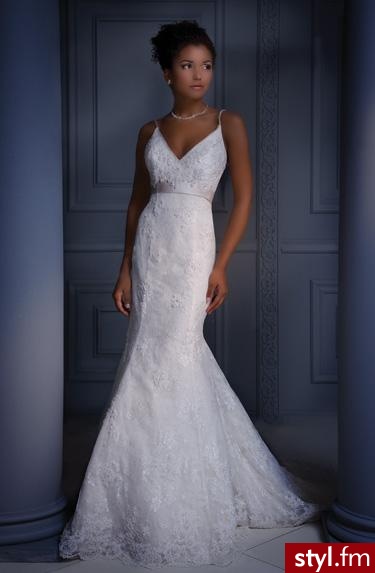 Lisa Ferrera 

Demetrios 2009

Model 1377 - Suknie ślubne Ślub Moda