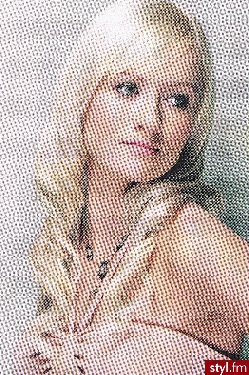 Fryzura wykonana przez: Renella Artistic Team - Długie Fryzury