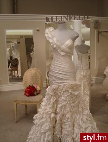 http://www.kleinfeldbridal.com/ - Suknie ślubne Ślub Moda