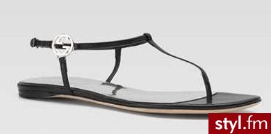 sandały Gucci. sandały Gucci. Cena: $360, czyli około 1 000 zł
Kupisz w sklepie Neiman Marcus. Sklep dopuszcza możliwość transportu zamówionych przedmiotów do Polski, ale wymaga to uprzedniego omówienia szczegółów w rozmowie - Pozostałe Buty Moda