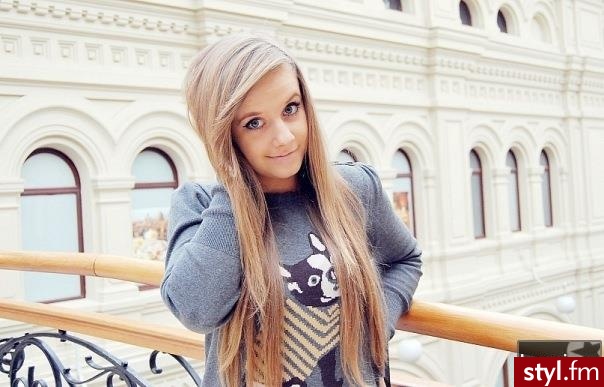 Proste z grzywką Na co dzień Długie Fryzury