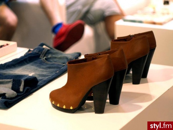Pozostałe Buty Moda
