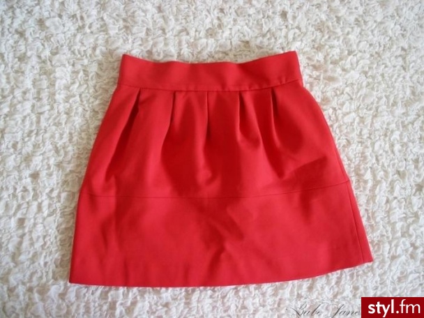 Średnie Spódnice Moda
