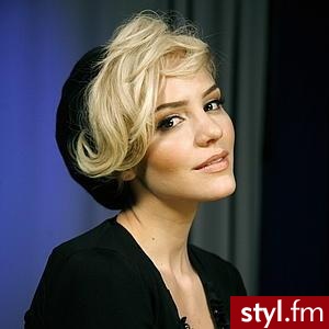 Średnie Fryzury
