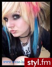 to nie moja fotka ^^ jeżeli to zdjecie znajduje sie juz w galerii prosze napisac, to usune xd - EMO Alternatywne Średnie Fryzury