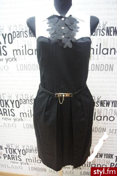 Sukienki Moda