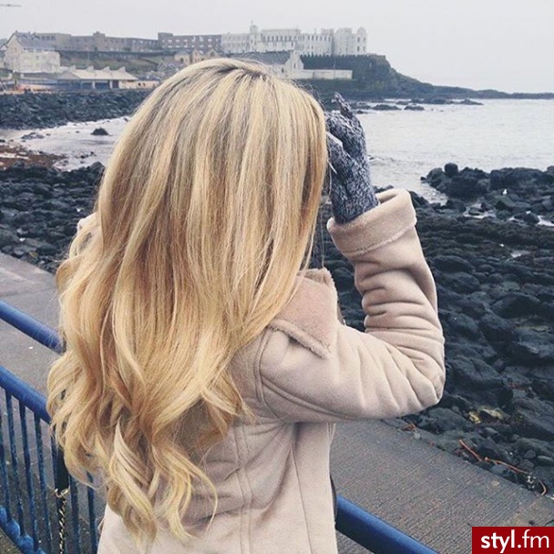 Blond Rozpuszczone Kręcone Na co dzień Długie Fryzury