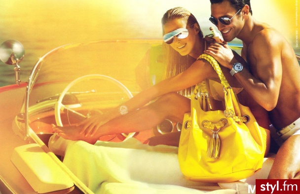 Michael Kors 2009
(zwróćcie też uwagę na pozostałe dodatki) - Pozostałe Torebki Moda