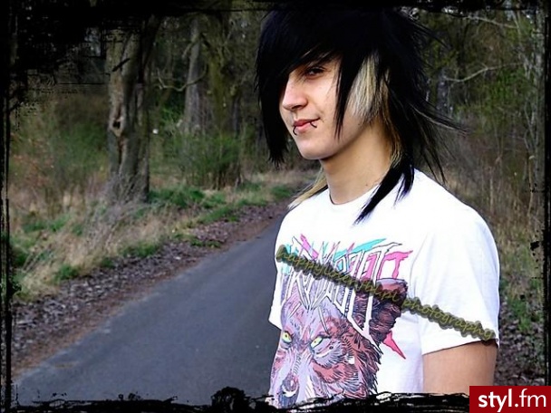 happyloser - EMO Alternatywne Średnie Fryzury