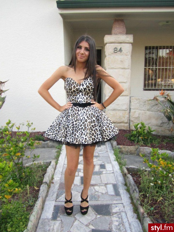 Sukienki Moda