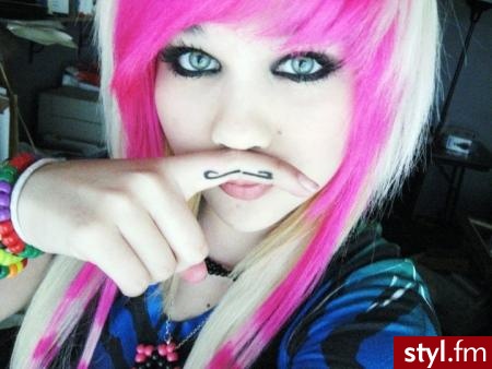 scene <33 - Blond EMO Alternatywne Długie Fryzury