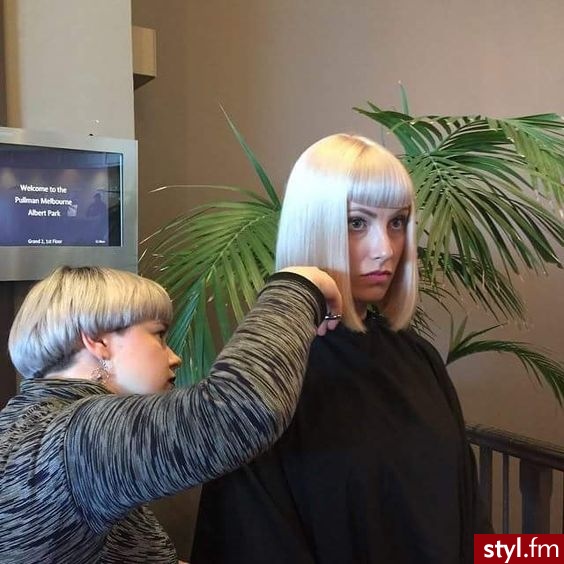 Blond Rozpuszczone Proste z grzywką Na co dzień Średnie Fryzury