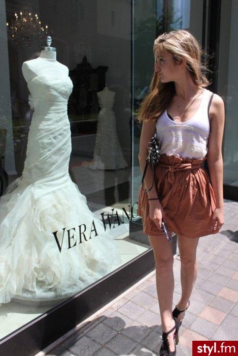 Sukienki Moda