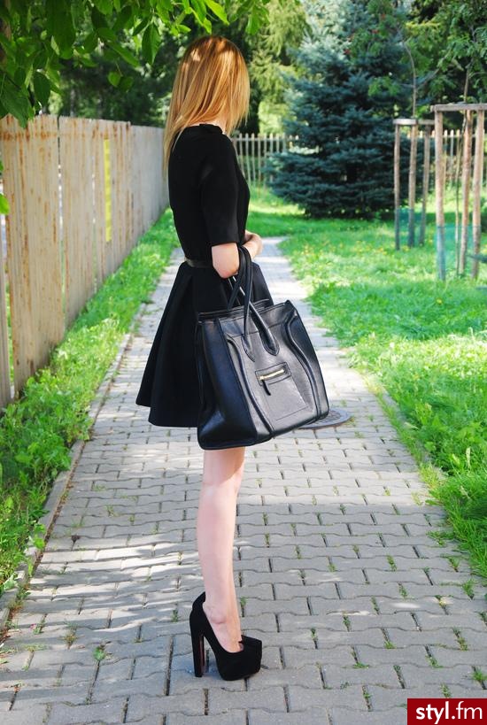 Sukienki Moda