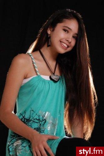 Jasmine V - Długie Fryzury