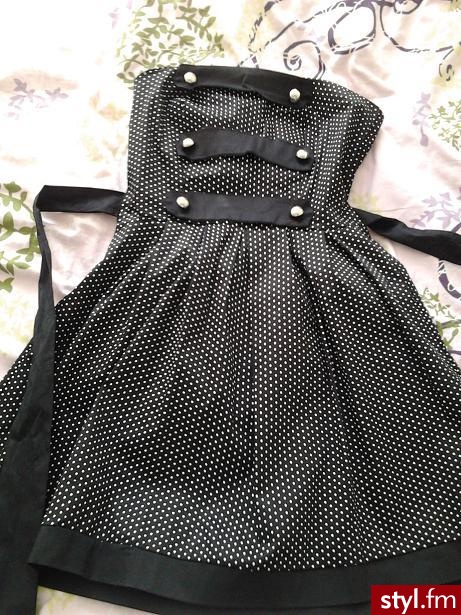 Sukienki Moda