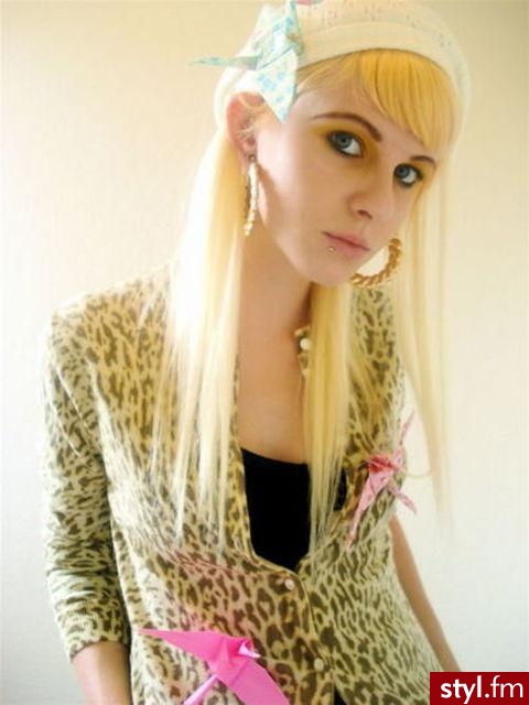 Średnie Fryzury