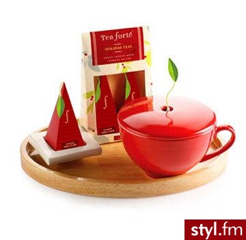 Nadchodzi zima, może już czas ogrzać się przy aromatycznej herbatce..? :) Cena zestawu (kubek + zaparzacz): $19.99 - Misz-masz