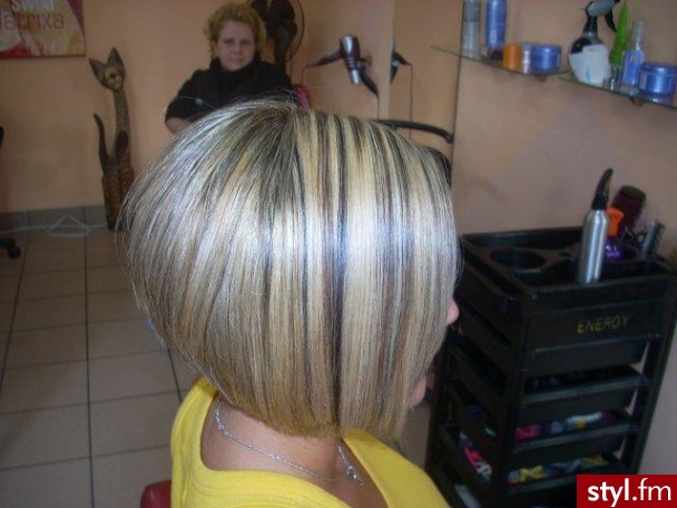 Blond Rozpuszczone Proste Na co dzień Krótkie Fryzury