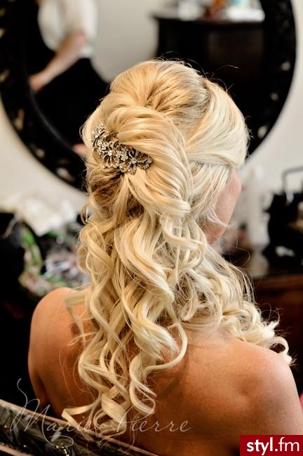 Blond Upięcie Kręcone Ślubne Długie Fryzury
