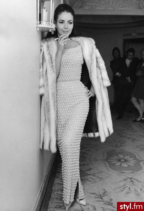 Sukienki Moda