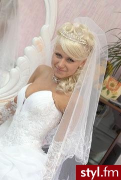  - Ślubne Średnie Fryzury