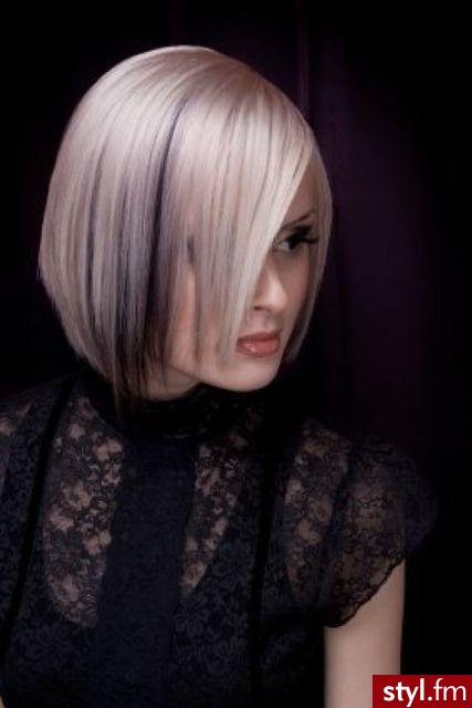 white hair - Krótkie Fryzury