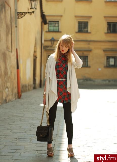 Jeżeli zdjęcie znajduje się już w galerii poproszę o link - Moda uliczna Inne Moda