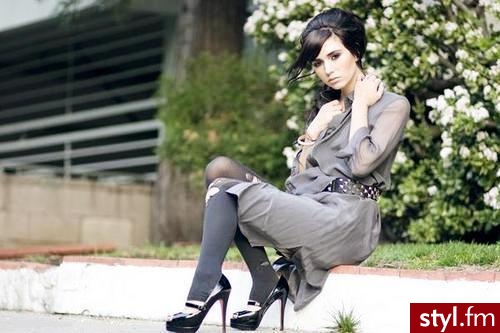 BUTYYY SĄ POPROSTUU CUDE 
CHCIAŁA BYM TAKI TYLKO NIGDZIE NIE MA KTOŚ MOŻE WIE GDZIE MOGĘ TAKIE DOSTAĆ ????????? PROSZĘ O POMOC:D - Pozostałe Buty Moda