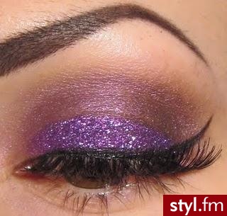 Smokey Purple Glitter Makeup Look - Wieczorowe Makijaże