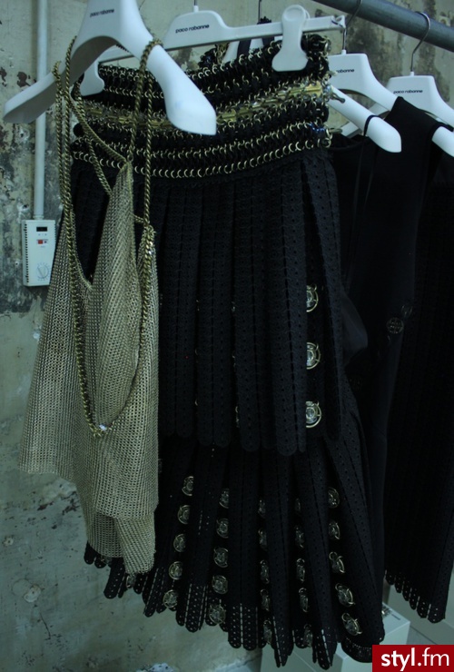 Średnie Spódnice Moda