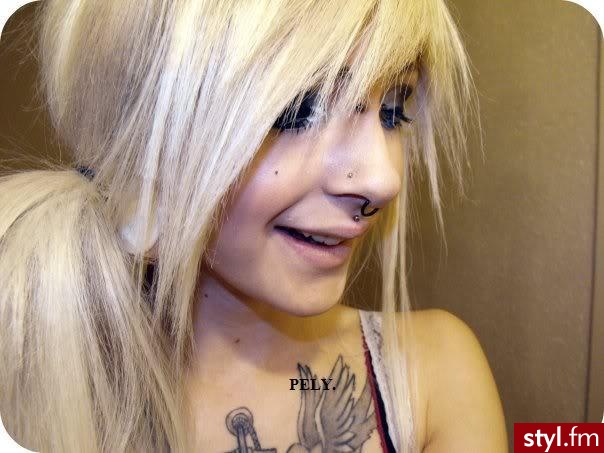 hannah. <333333333333 - EMO Alternatywne Średnie Fryzury
