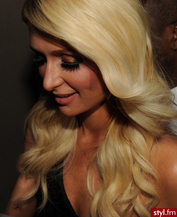 Blond Rozpuszczone Kręcone Na co dzień Długie Fryzury
