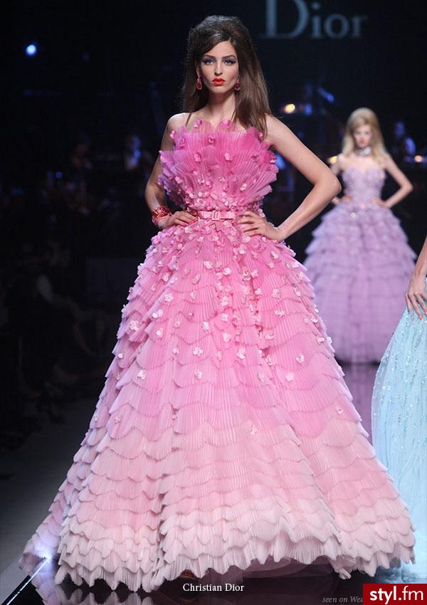 Sukienki Moda