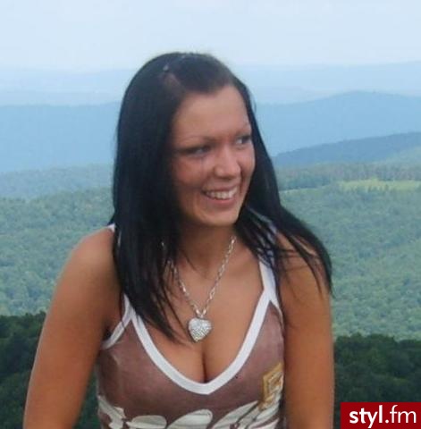 Strzebiń 42-288 ul. wąska 2 salon ania - Długie Fryzury