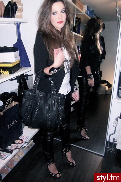 jimmy choo for h&m high heels black shoes 
bershka leather look black pants 
zara studded strong shoulders black blazer 
zoe karssen tee white top - Pozostałe Ciuchy Moda