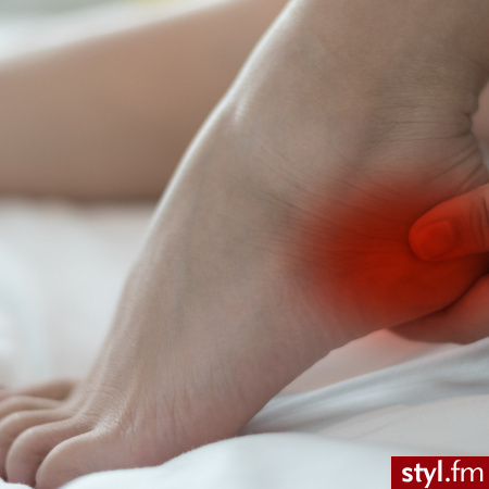 Ostroga piętowa: Objawy, leczenie i jak zapobiegać: https://www.medicovi.pl/pages/ostroga-pietowa-fasciitis-plantaris - Kosmetyki