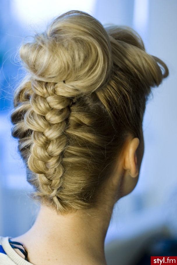 Blond Warkocze Proste Na co dzień Krótkie Fryzury