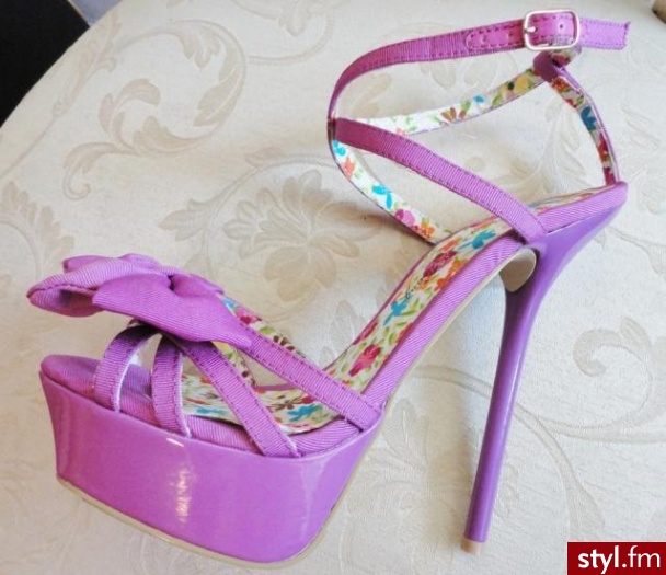 Szpilki Buty Moda