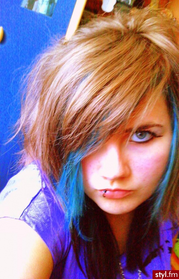 EMO Alternatywne Średnie Fryzury