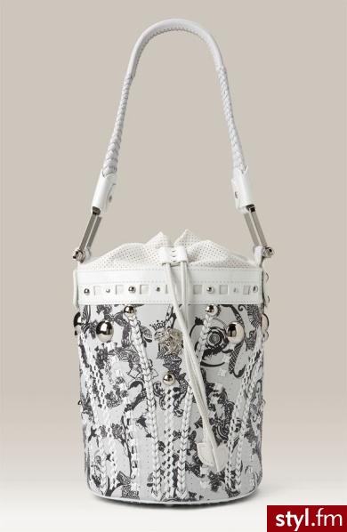 Versace. Versace. Cena: około 7 017 zł

Kupisz w sklepie internetowym Nordstrom - Pozostałe Torebki Moda