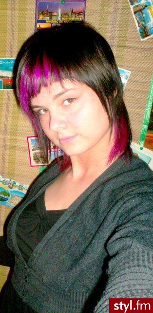 Średnie Fryzury