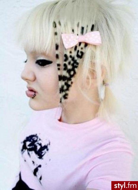 scene hairstyle - EMO Alternatywne Średnie Fryzury