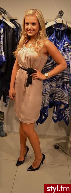 Sukienki Moda